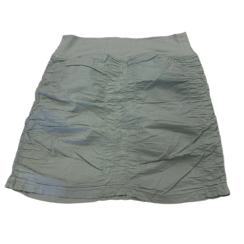 Skirt Mini & Short By Clothes Mentor In Green, Size: S